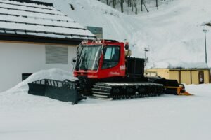 Photo Snowmobile Maintenance