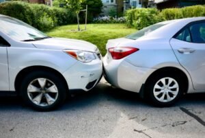 Photo Compact Cars vs SUVs